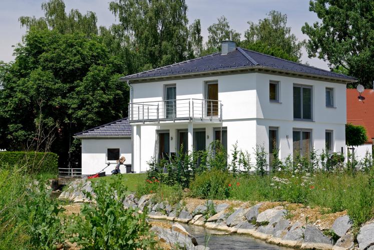 Das eigene Haus „Stein auf Stein“ zu bauen garantiert Wohlfühlklima und Nachhaltigkeit. <i>Foto: Lebensraum Ziegel / tdx / Mein Ziegelhaus</i>