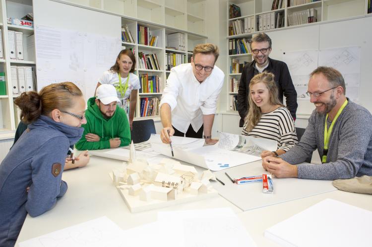 Workshop Studium Architektur: Welche Wege gibt es, Architekt zu werden? <i>Foto: Sto-Stiftung / Christoph Große</i>