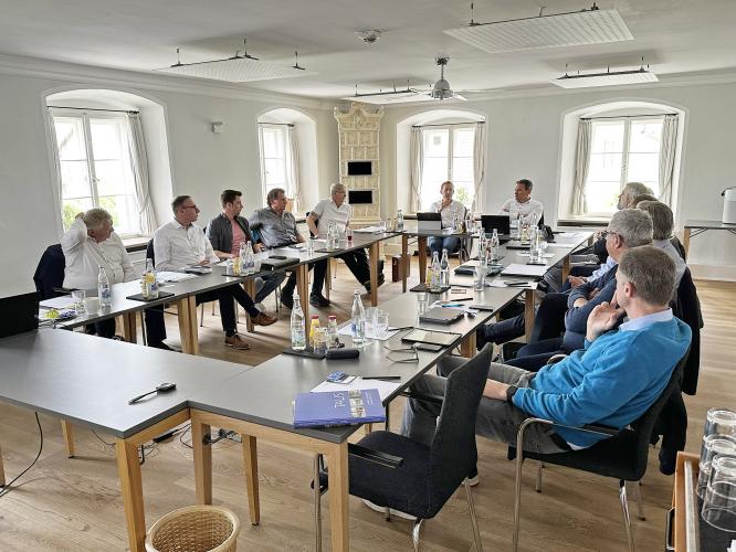 Auf der Syspro-Mitgliederversammlung in Velburg. Einstimmig entlastete das Gremium Vorstand und Geschäftsführung. <i>Foto: Syspro</i><br>